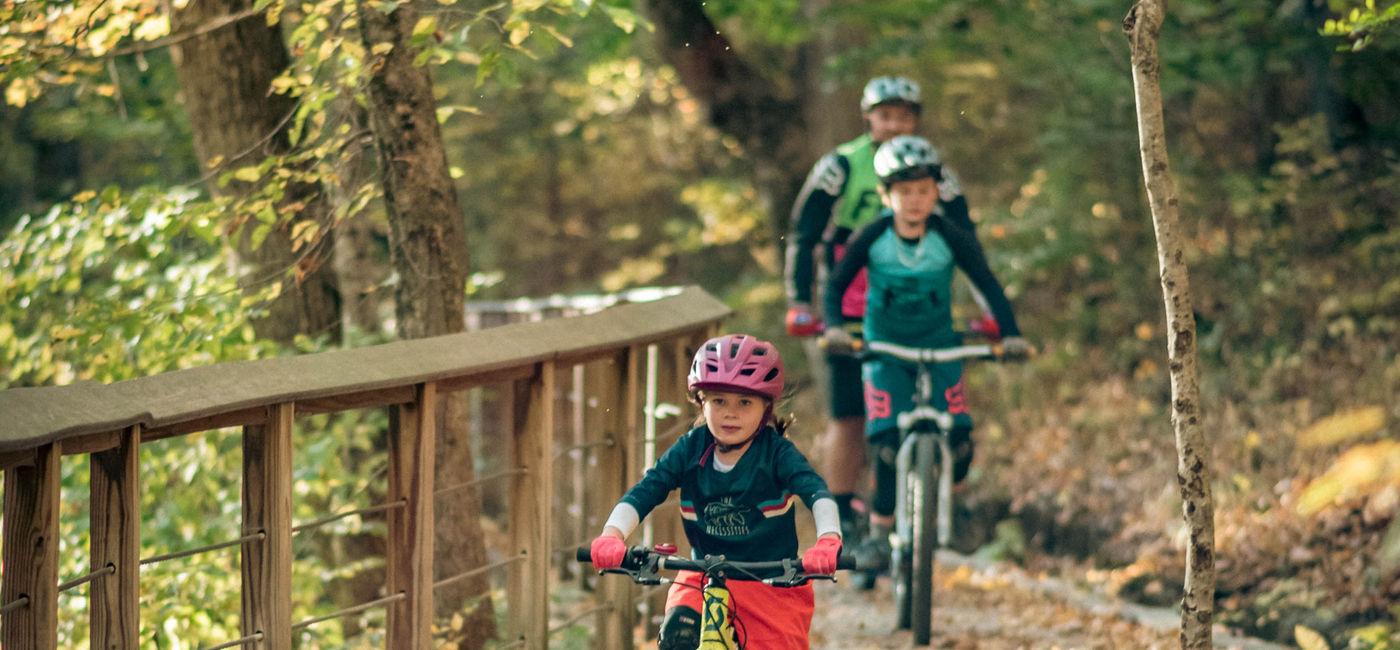 Image: Family biking in Clarksville, TN (Photo Credit: Visit Clarksville)