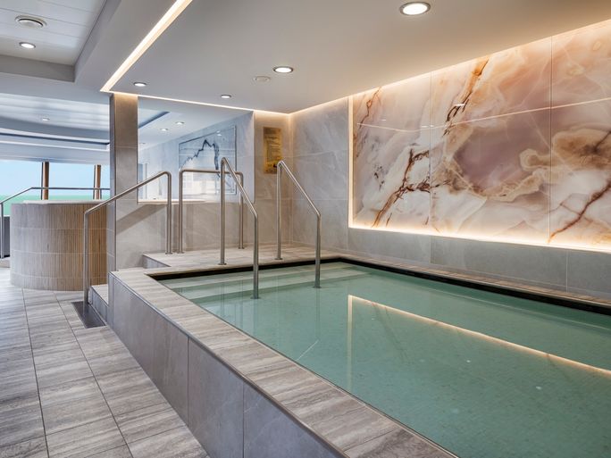 Norwegian Jade has a new Plunge Pool