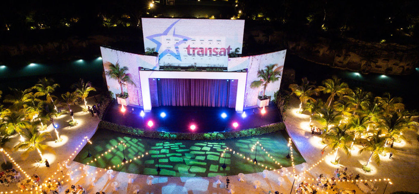 Image: Une précédente conférence nationale à Cancún (Source: Transat Distribution Canada)
