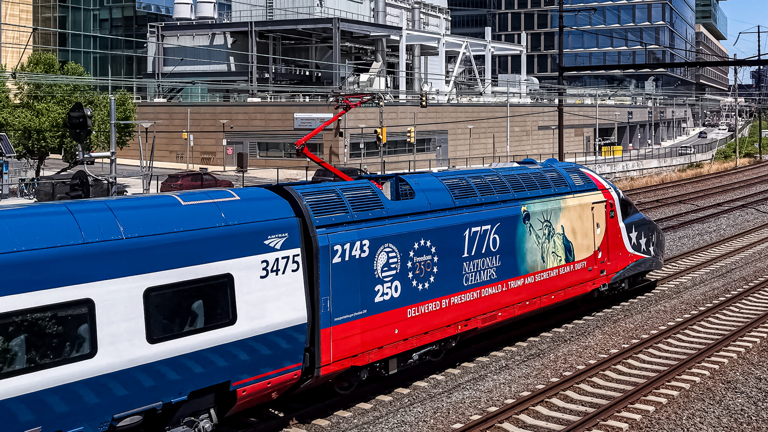 Amtrak and US Transportation Secretary Unveil Freedom250 for