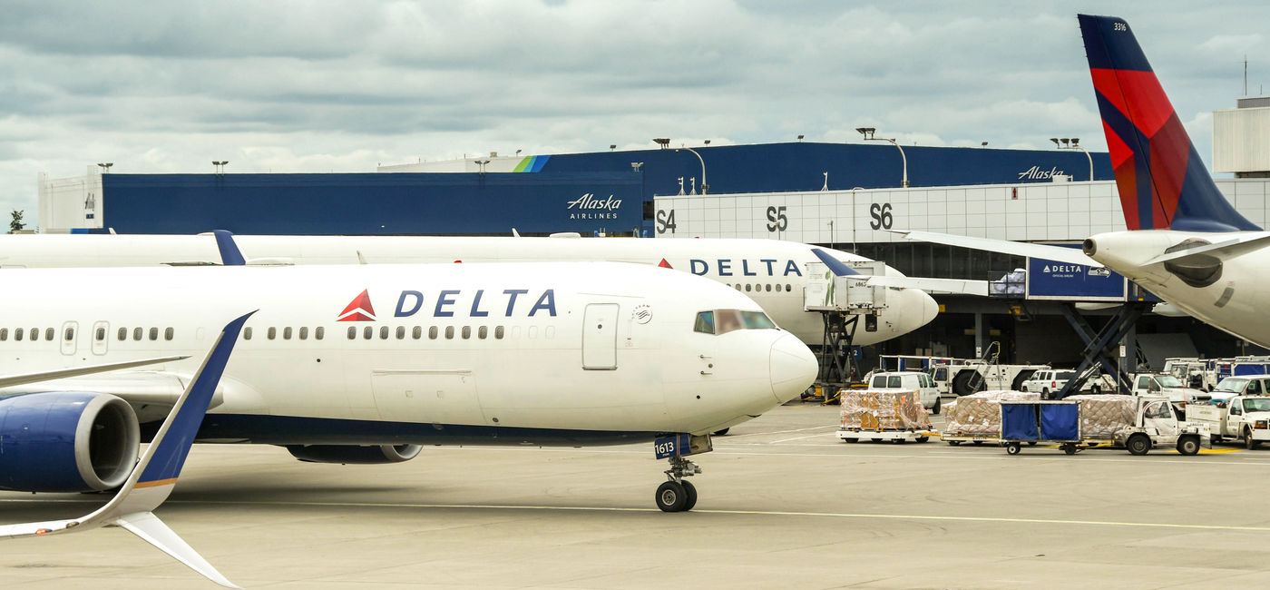 Delta College Football Flights