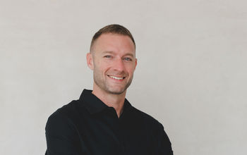 Scott Largay, Largay Travel