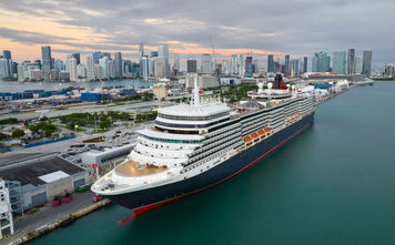 Cunard’s Queen Elizabeth arrives at PortMiami.