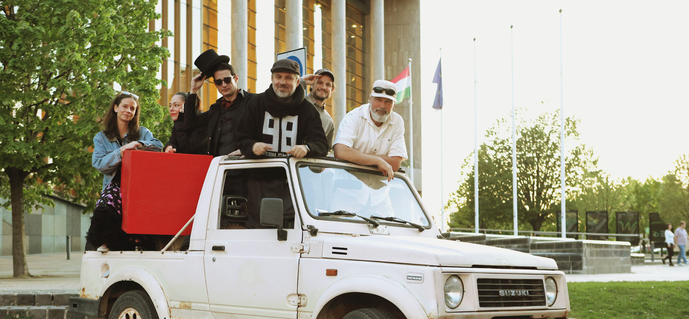 Image: HOLY CUBE RALLY, fueled by HELLO WOOD (Photo Credit: HELLO WOOD)