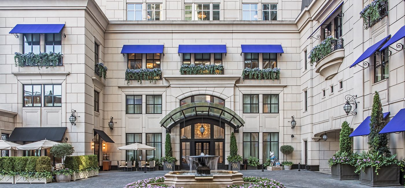 Image: Courtyard of the Waldorf Astoria Chicago. (Photo Credit: Waldorf Astoria Chicago)