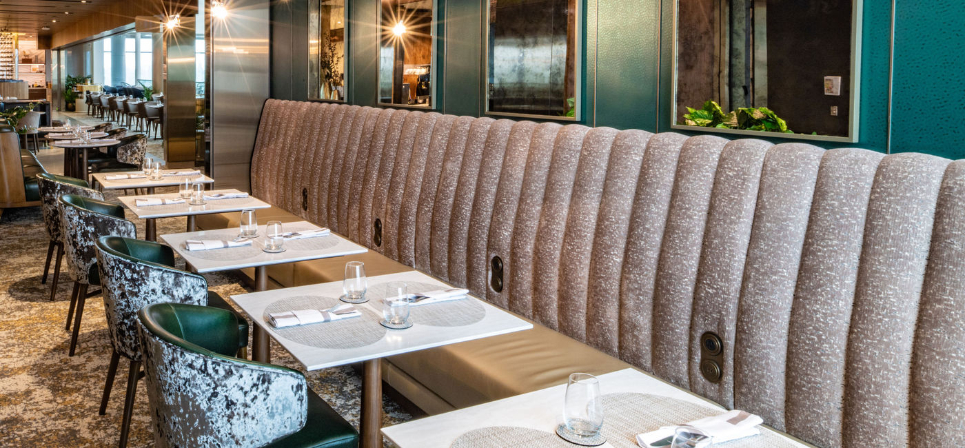 Image: Delta Seattle Lounge dining area (Photo Credit: Courtesy Delta)