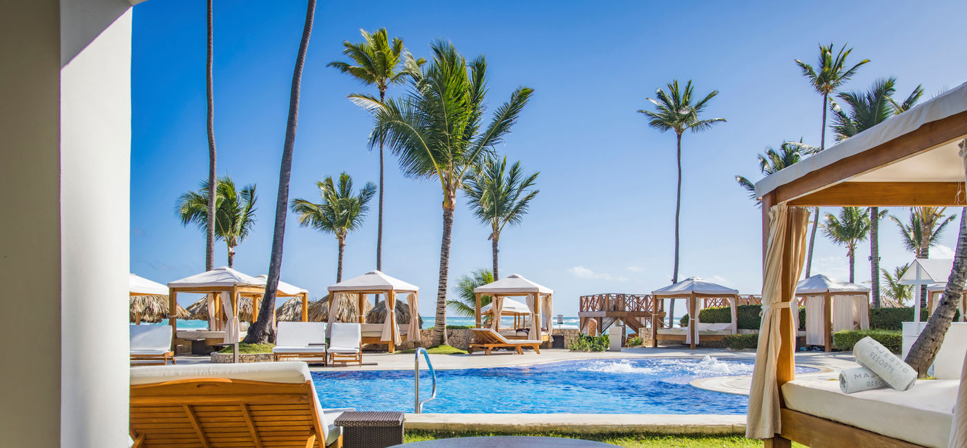 Image: Swim-up suites club rooms at the Majestic Elegance Punta Cana (Photo Credit: Majestic Resorts) Majestic Elegance Punta Cana