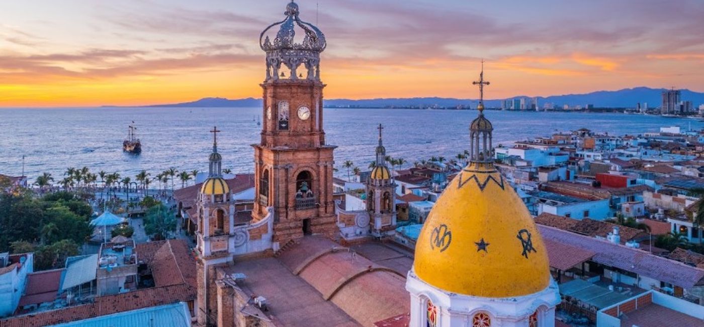 Image: Sunset in Puerto Vallarta (Photo Credit: Puerto Vallarta Tourism Board)