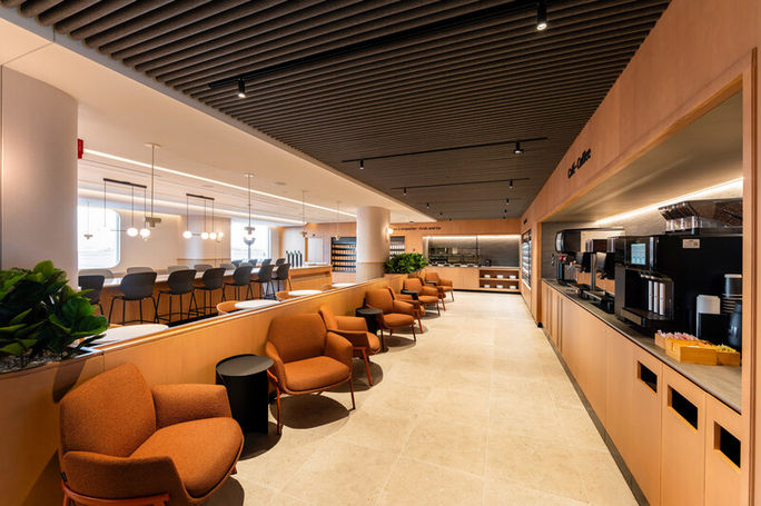 Air Canada cafe at YUL