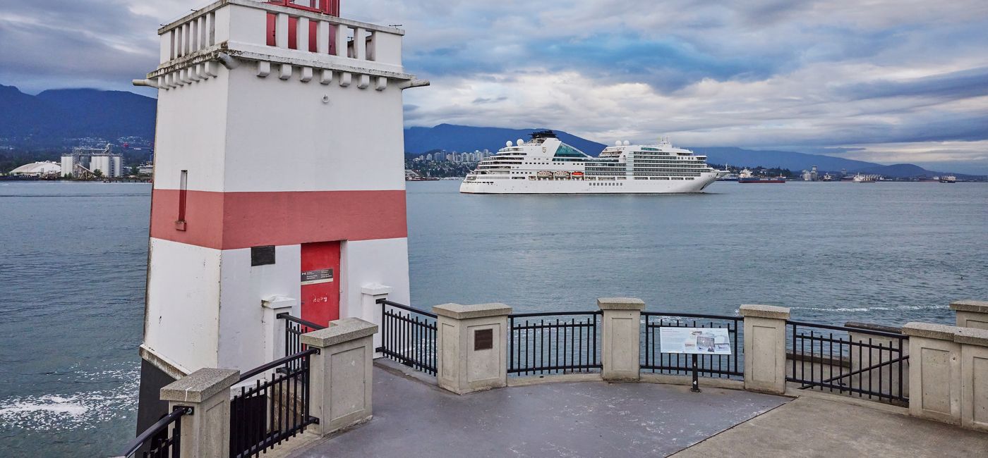 Image: Seabourn Encore in Vancouver (Photo Credit: Seabourn)