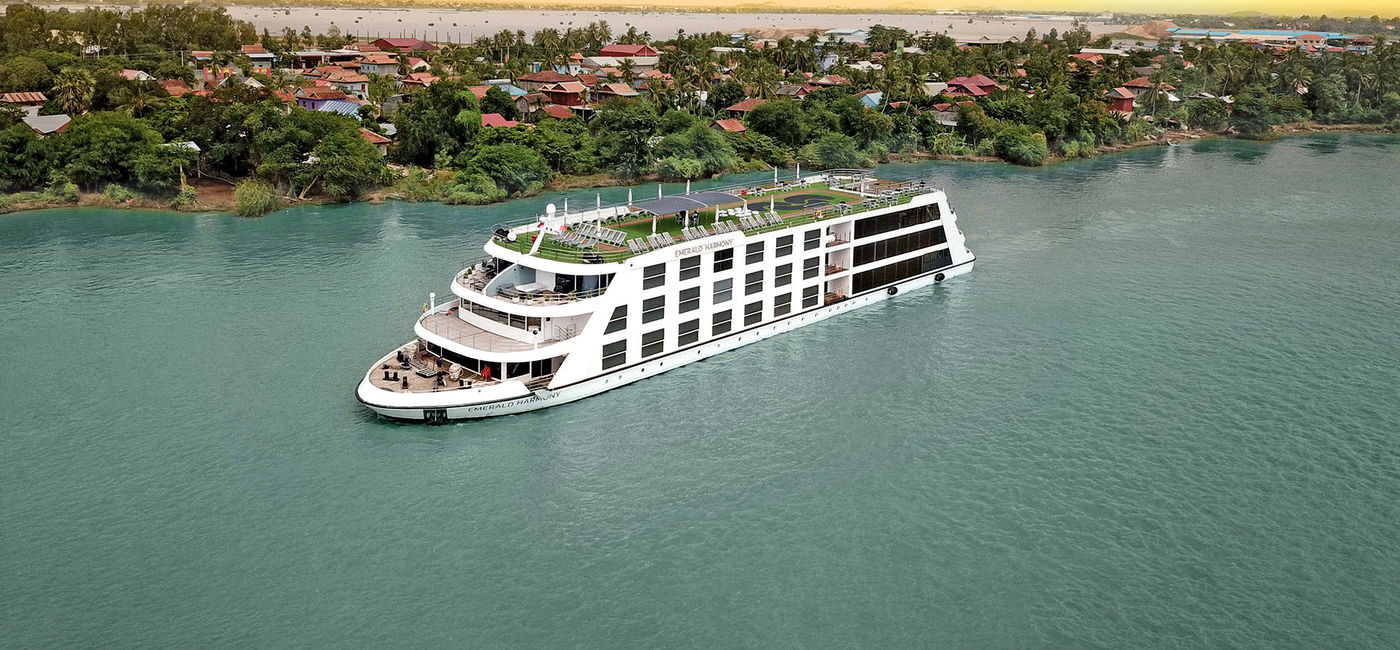 Image: The Emerald Harmony. (Photo Credit: Emerald Cruises)