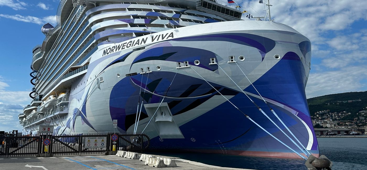 Image: Le Viva (Photo Credit: John Kirk)