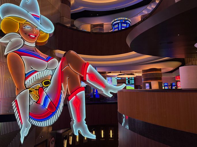 Vintage Vegas Vickie sign at Circa.