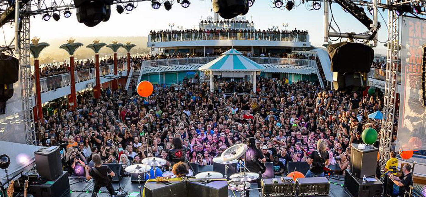 Image: On the Blue Cruise (Photo Credit: J&J Nenadic)