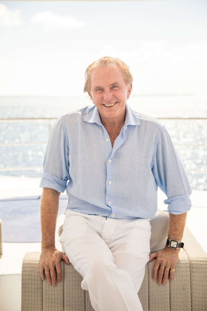 Abercrombie & Kent, Geoffrey Kent, travel founders, travel leaders, people
