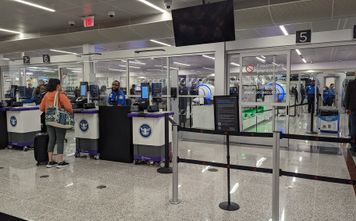 TSA checkpoint, airport TSA,