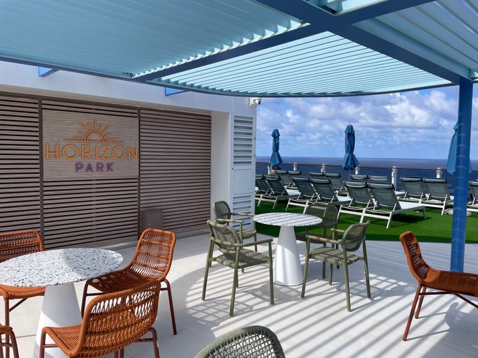 Horizon Park onboard Norwegian Luna