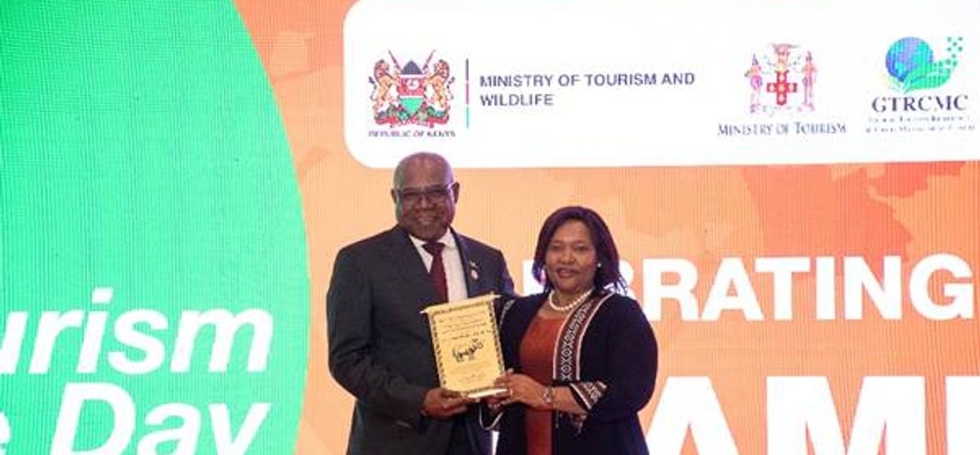 Image: Hon. Edmund Bartlett receives his Resilience Lifetime Achievement Award from Hon. Rebecca Miano, Cabinet Secretary for Tourism and Wildlife of Kenya, on February 18, 2026. (Photo Credit: JTB)