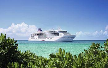 Hapag-Lloyd&#39;s EUROPA 2