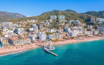 Los Muertos Beach, Puerto Vallarta