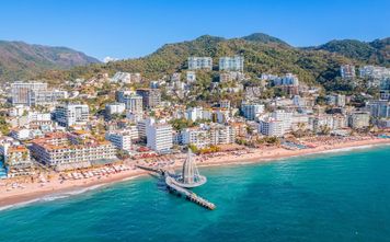 Los Muertos Beach, Puerto Vallarta