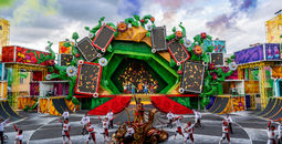 Alice in Wonderland show debuts at Disneyland Paris.