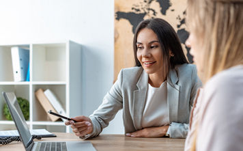 Travel advisor with clients