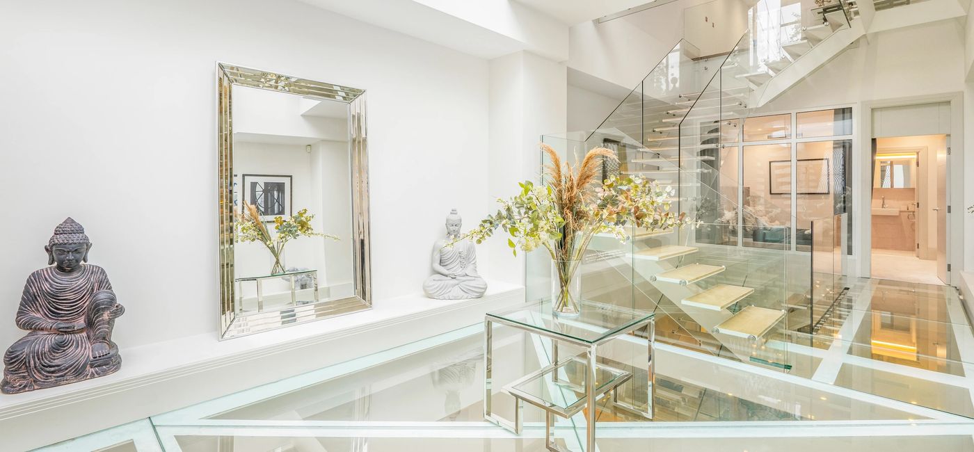 Image: The Mayfair Glass House (Source: Rental Escapes)