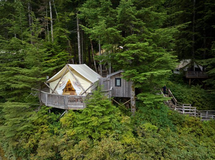 Clayoquot Wilderness Lodge. Clayoquot Wilderness Lodge.