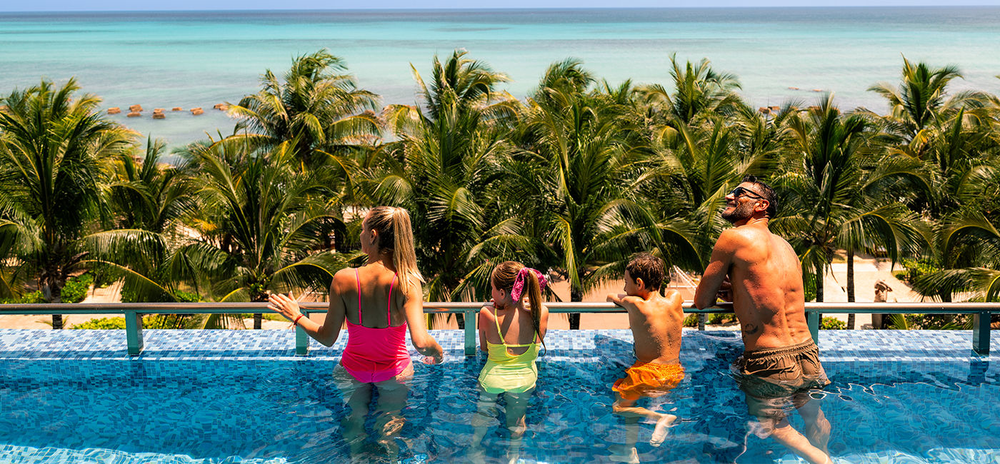 Image: A family at Generations Riviera Maya (Photo Credit: Sunwing Vacations)