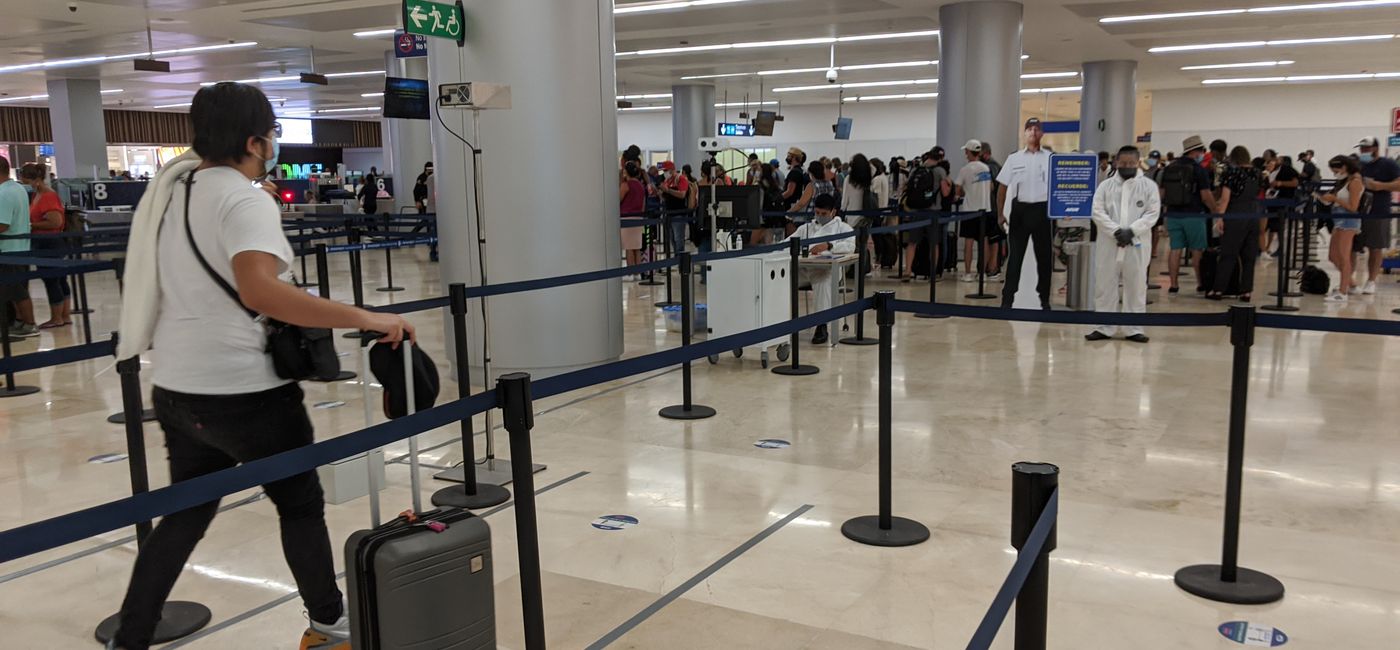 Image: Cancun Airport temperature scan (photo by Eric Bowman)