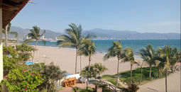 Mexican beaches are favorite destinations for Americans and Canadians