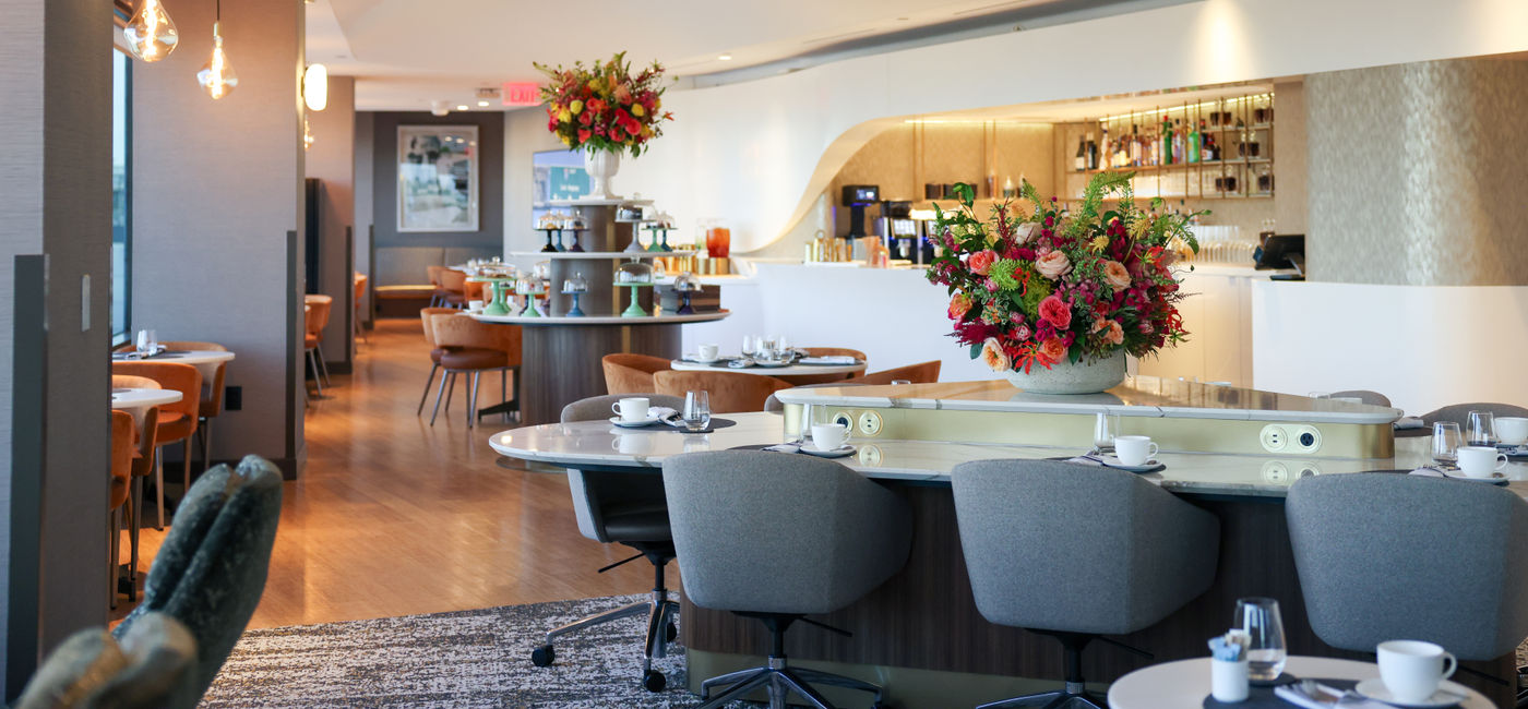 Image: Seating area inside LAX's second Delta One lounge (Photo Credit: Courtesy Delta)