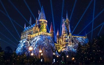 Universal Orlando Resort holiday decor