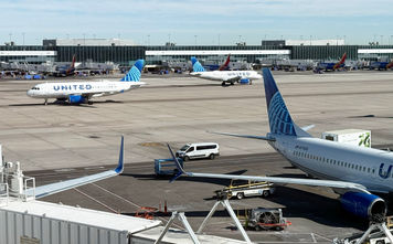 Denver airport United planes