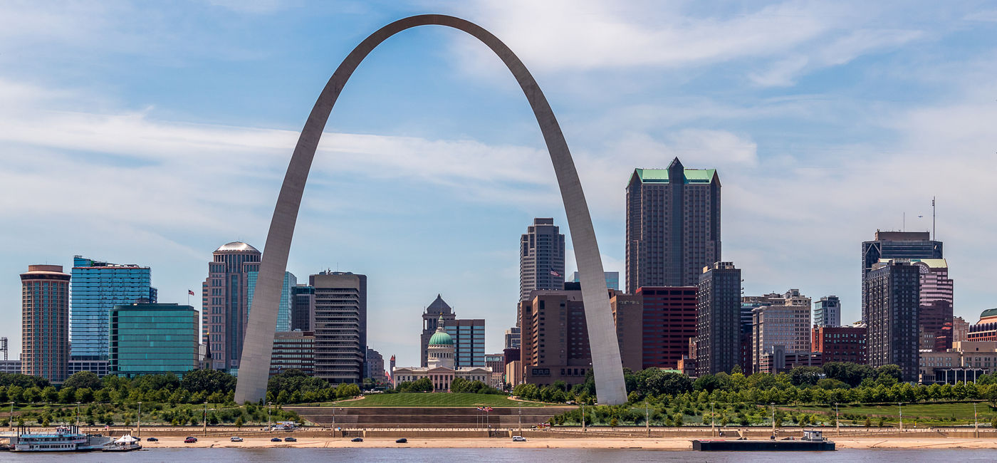 Image: View of St. Louis and the historic Gateway Arch in Missouri. (Photo Credit: Faina Gurevich / Adode Stock)
