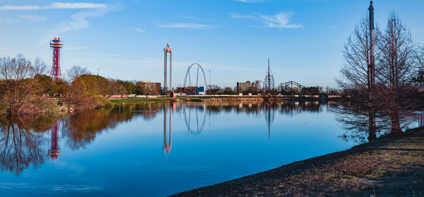 Image: Six Flags Over Texas. (Photo Credit: Katie / Adobe Stock)