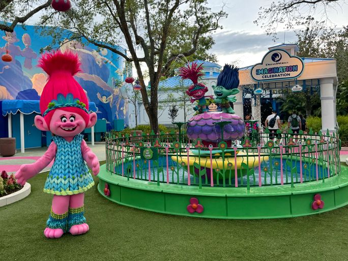 Poppy in Trolls Village Poppy in Trolls Village