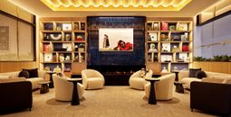 Inside the Chase Sapphire Lounge at Las Vegas