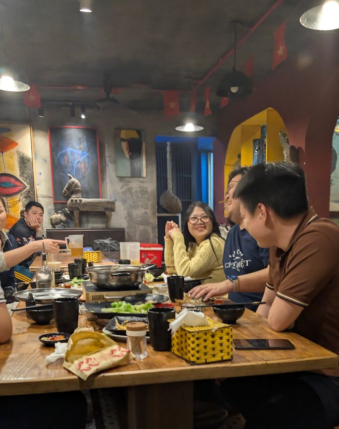 Hanoi supper scene (san ghaa) Hanoi supper scene (san ghaa)