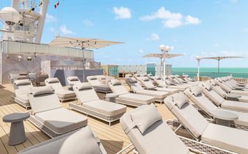 Both Norwegian Jade and Norwegian Gem now have Vibe Beach Clubs