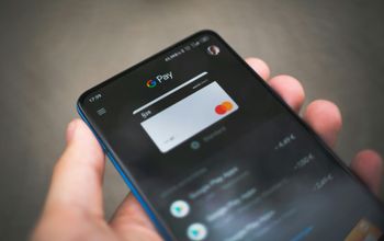 Apple Pay and Google Pay account for nearly one-third of all online spending in Canada