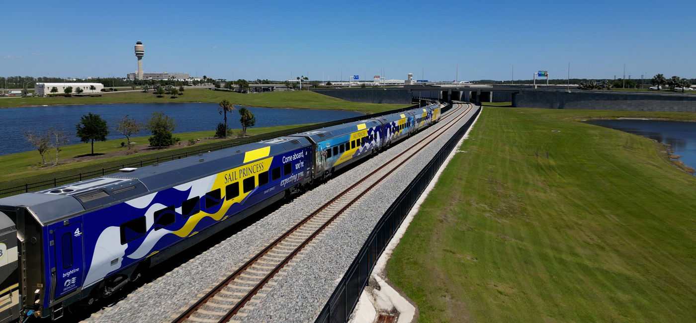 Image: Brightline train with new Princess Cruises livery.  (Photo Credit: Princess Cruises)