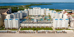 Hilton Cancun Mar Caribe All-Inclusive Resort, Quintana Roo, Mexico.