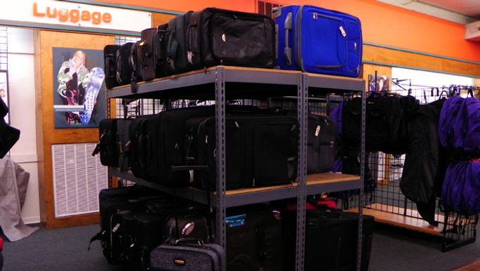 NEWS_UnclaimedBaggage NEWS_UnclaimedBaggage