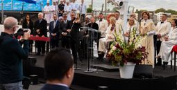 Seven Ships, Four Nations: Viking Honors Advisors in Global Naming Event