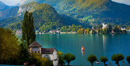 Lake Annecy, a gorgeous Alpine lake located in southeastern France.