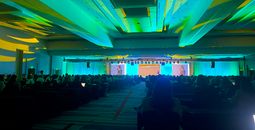 Travel Market general session with 900 attendees