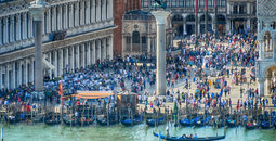 Crowds in Venice, Italy, travel, crowd, people, travelers, overtourism, over tourism,
