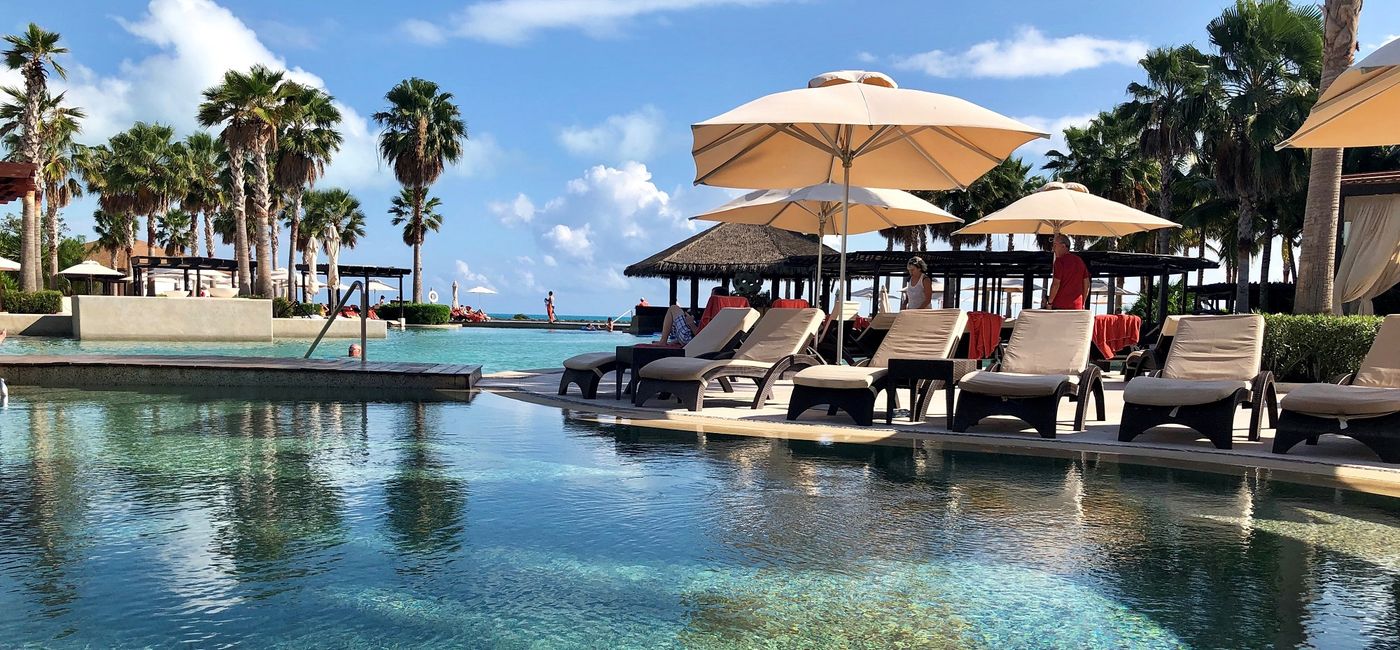 Image: FOTO: Piscina en Secrets Playa Mujeres. Foto de Codie Liermann)